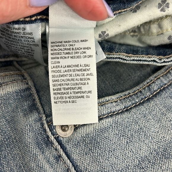 Lucky Brand Stella Skinny Distressed Jeans Frayed/Raw Hem NWT Size 10/30 Stretch - Picture 13 of 15